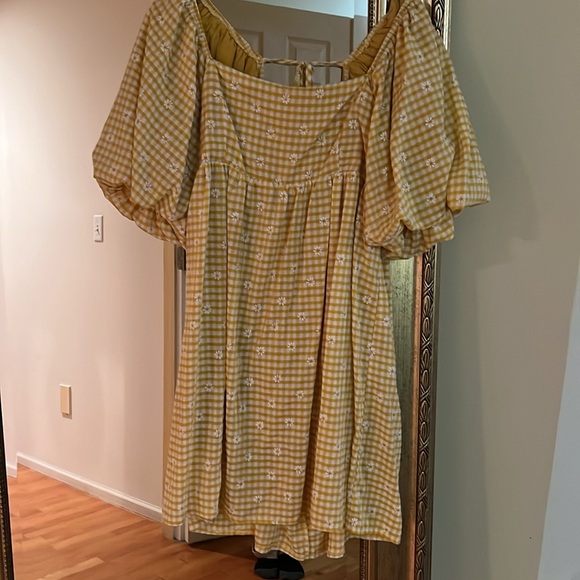 Botanik Studio Balloon Sleeve Mini Dress. Large EUC - Picture 4 of 5